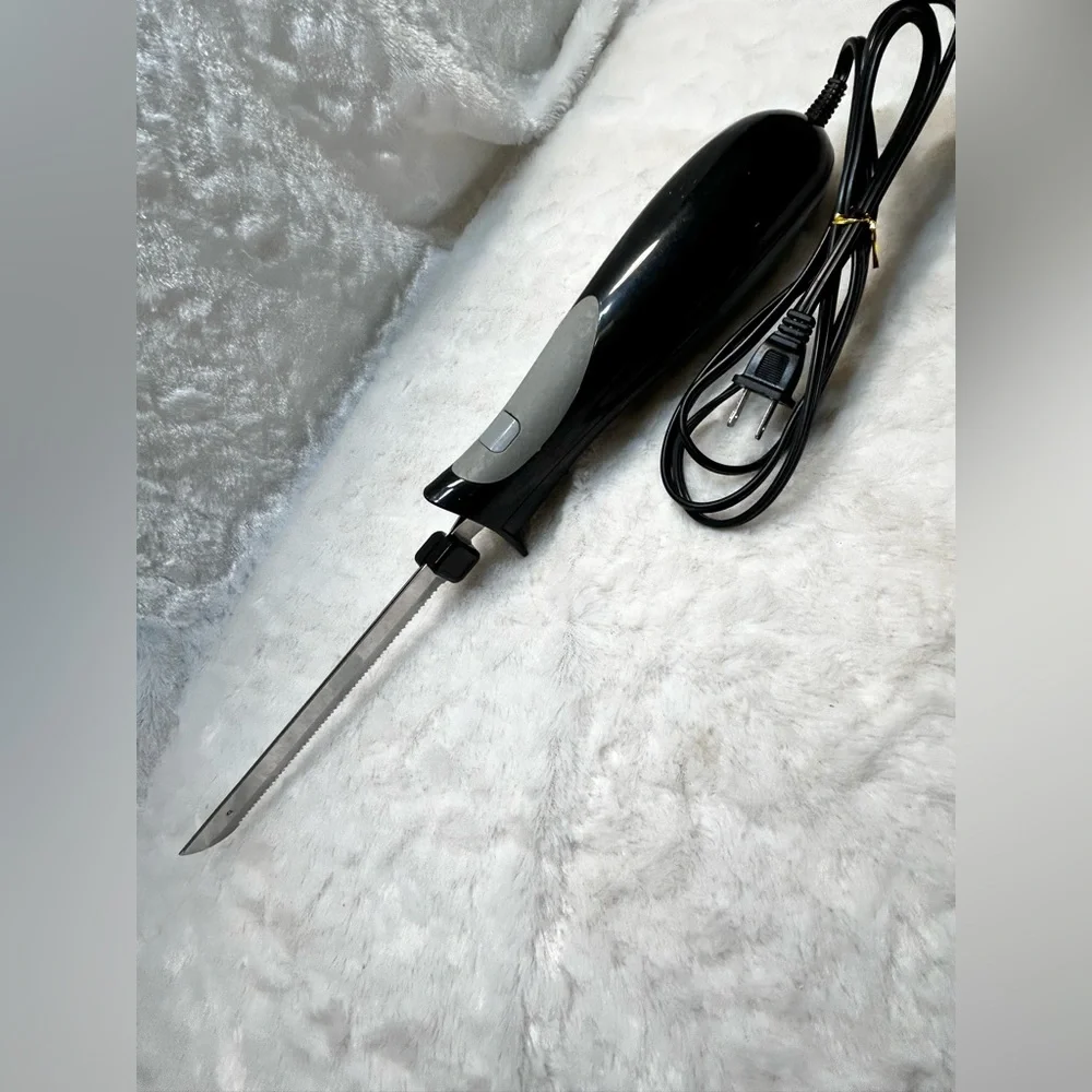 WALMART ELECTRIC CARVING CRAFT KNIFE